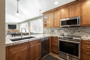 Fully equipped kitchen