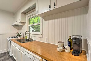 Kitchen | Fully Equipped | Cooking Basics