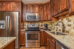 Stainless Steel Kitchen with Quartz Counter Tops