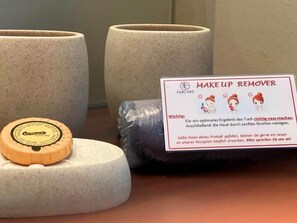 Bathroom amenities