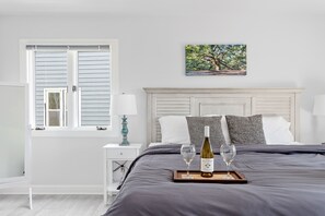 Primary Bedroom w/ King Bed and Ensuite Bathroom