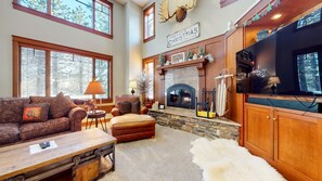 Living Room, Furniture, Indoors, Home Decor, Couch