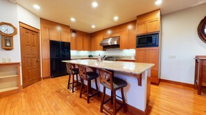Flooring, Hardwood, Indoors, Kitchen Island, Room