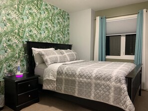 Bedroom 3 with Queen size bed