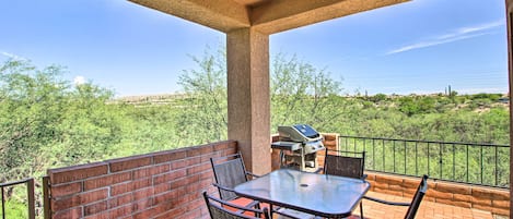 Green Valley Vacation Rental | 2BR | 2BA | 1,221 Sq Ft | Step-Free Access