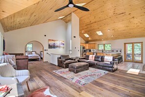 Main Living Area | 2 Sleeper Sofas