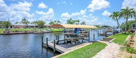 Gulf Access Canal with Boat Dock Lift not available owner usage