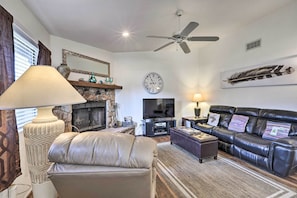 Living Room | Air Conditioning | Recliner