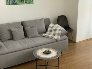 Wohnbereich mit Schlafcouch