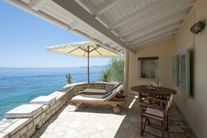 Bijou terrace and Sea View 