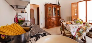 ENTRANCE - LIVING ROOM - KITCHEN / INGRESSO - SOGGIORNO - COTTURA 5