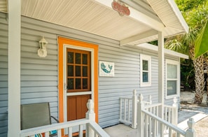 BaywatchCottageFrontPorch