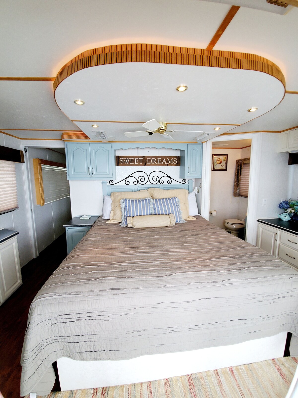 Great view in private Marina!<br>Luxury suites