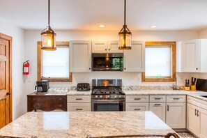 Large open concept kitchen, easy for entertaining