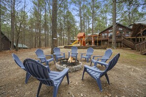 Large firepit for s'mores.