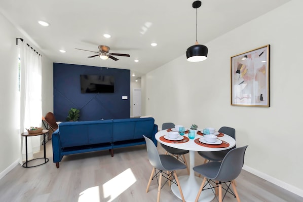 Bright, comfy, thoughtfully renovated apartment located on the 2nd floor.