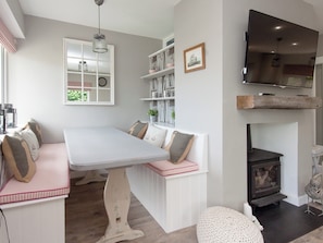 Cosy dining area | Rockmount 1, Salcombe