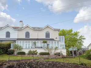 Exterior | Muffins, Salcombe