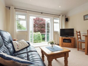 Comfortable living area | St Elmo’s LodgeFlat 1, Salcombe