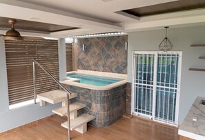 Jacuzzi