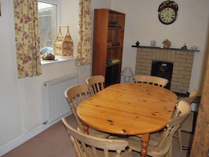 Shore Cottage (10), Silverdale near Grange Over Sands