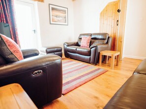 Living room | Atrato’s Stable - Celtic Haven Resort, Lydstep, near Tenby