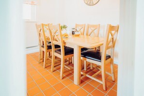 Dining room | Atrato’s Stable - Celtic Haven Resort, Lydstep, near Tenby