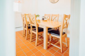 Dining room | Atrato’s Stable - Celtic Haven Resort, Lydstep, near Tenby