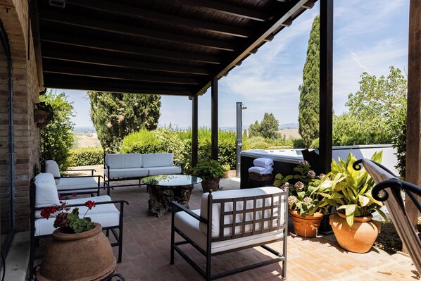 Terrace/patio