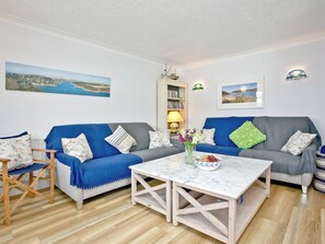Living area | Island Quay 9, Salcombe