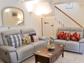 Comfortable living room | Railston Cottage, Seahouses