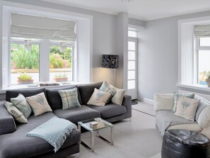Living room/dining room | Balcary Mews Cottage, Auchencairn