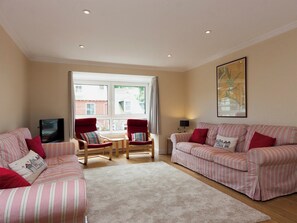 Living area | Oakridge, Salcombe