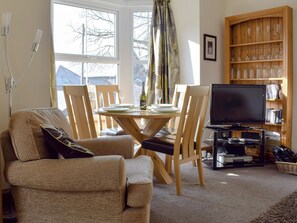 Attractive living room with dining area  | Holborn House, Bowness on Windermere