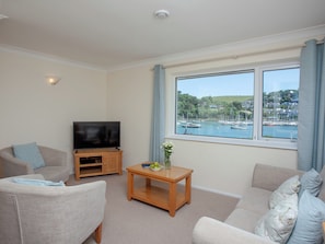Living room | Mayflower Court 10, Dartmouth