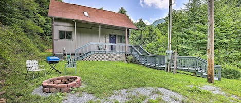 Roan Mountain Vacation Rental | 2BR | 1BA | Stairs Required for Access