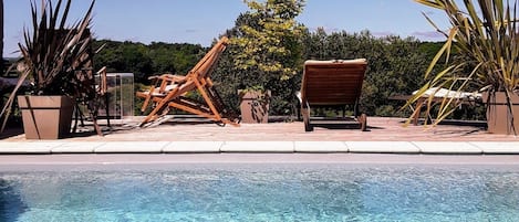 piscine vue sur la campagne