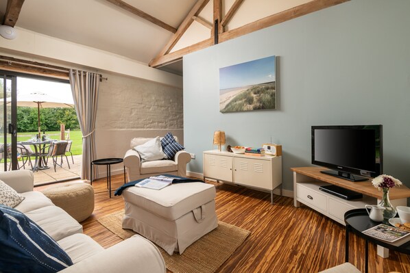 Owl Cottage living room