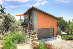 Home Exterior | Homeowner On-Site