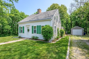 Welcoming home with lengthy driveway - 98 West Road Orleans Cape Cod New England Vacation Rentals