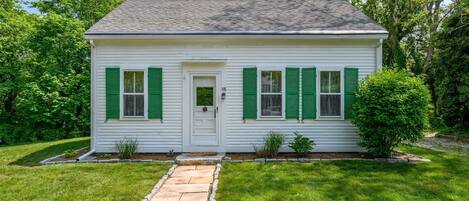 Welcome to The Salty Hare! - 98 West Road Orleans Cape Cod New England Vacation Rentals