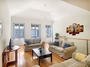 Fresh view of the living room. #relaxing #apartment #citycenter #citybreak #funchal