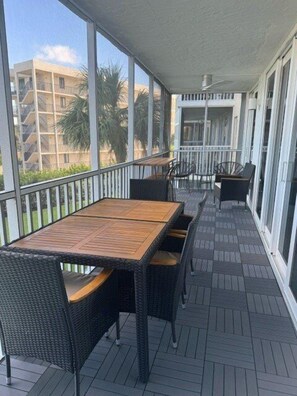 Lanai 2