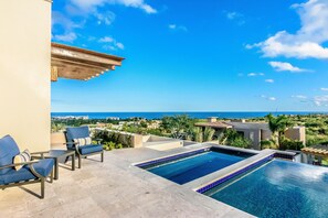 Private jacuzzi and pool