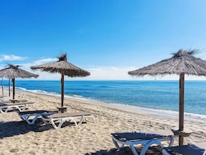 Wasser, Gewässer, Strand, Gartenmöbel, Meer, Horizont, Sand, Küste, Küsten Und Ozeanische Forms, Urlaub