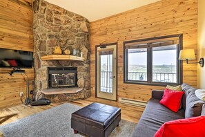 Living Room | Smart TV