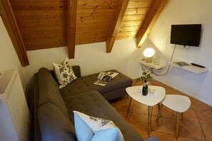 Ferienwohnung Pfaffenberg mit Balkon-Wohnzimmer