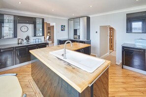 Sea View @ 44, Whitby - Host & Stay