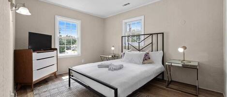 Queen size bed -bright and comfy bedroom 1