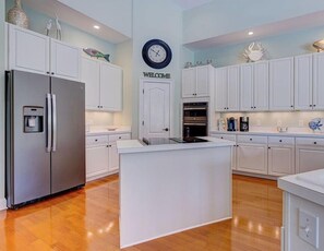 Kitchen with Island Cooktop
